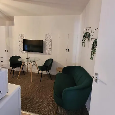 Apartment Sea Side Flat 5 With Fast Wifi And Free Parking *