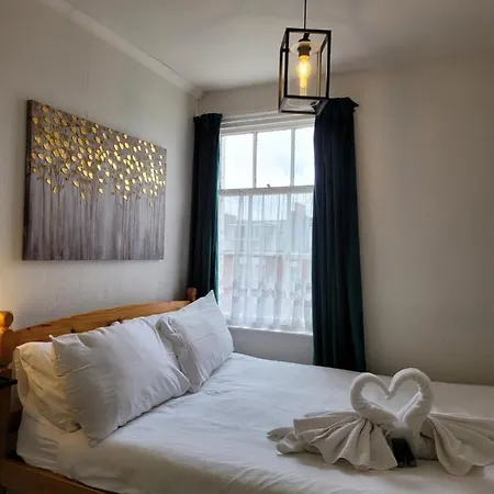 Sea Side Flat 5 With Fast Wifi And Free Parking Scarborough